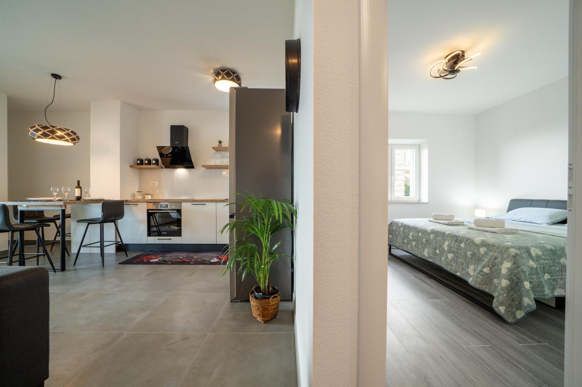 Apartments Siesta Sumartin Eksteriør bilde